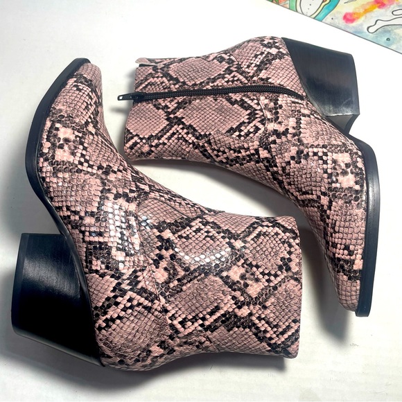 BNIB JEFFREY CAMPBELL KELAM 2 PINK SNAKE COWBOY BOOTIES 5.5M - Picture 6 of 13
